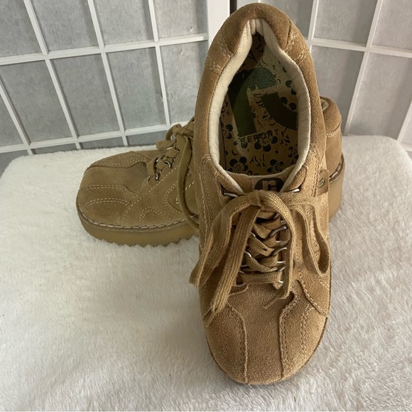 Report Size 8.5 Tan Suede Chunky Lace Up Shoes - Picture 3 of 8